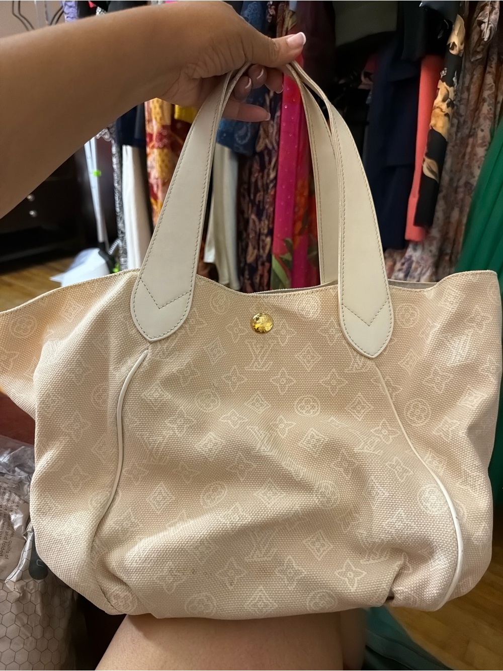 Louis Vuitton Cabas MM Articles de Voyage Monogram Canvas Tote Ivory + Pouch